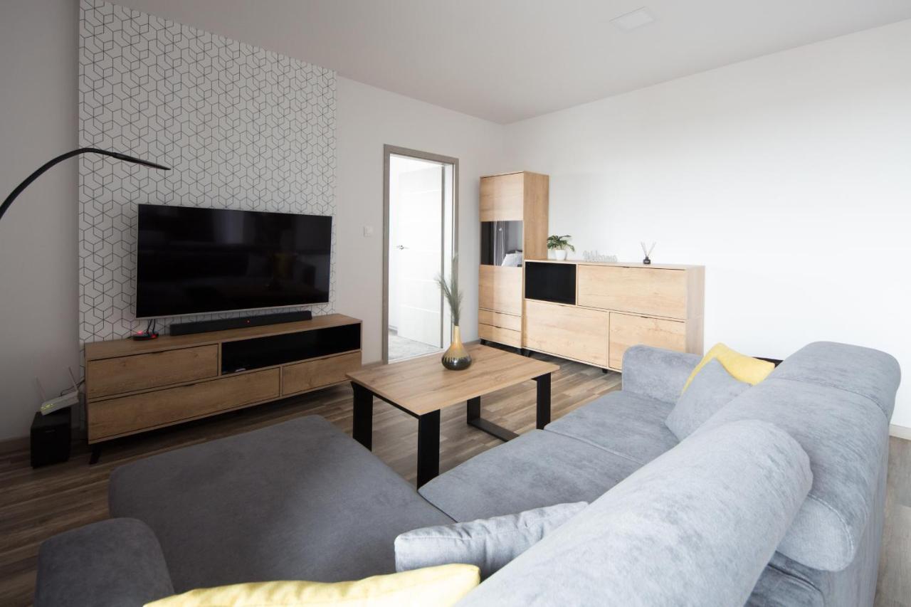 Apartament 23 Park City オストルフ・ビエルコポルスキ エクステリア 写真